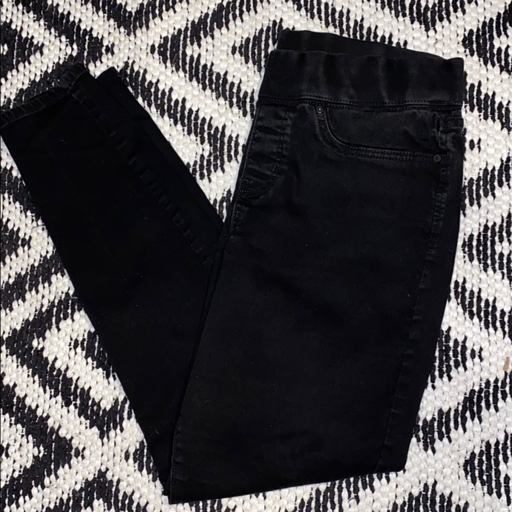 Levi pull on jeans